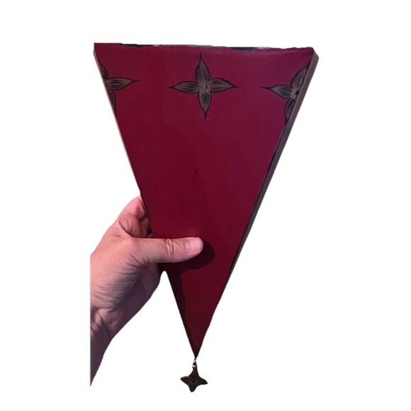 Southern Living 14" Red Metal Toleware Hanging Shelf Handpainted Star Design - Picture 5 of 10